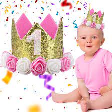 Celebrando con estilo: Coronas personalizadas para el cumpleaños del bebé