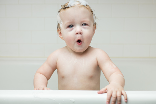 Cómo elegir la bañera adecuada para mi bebé