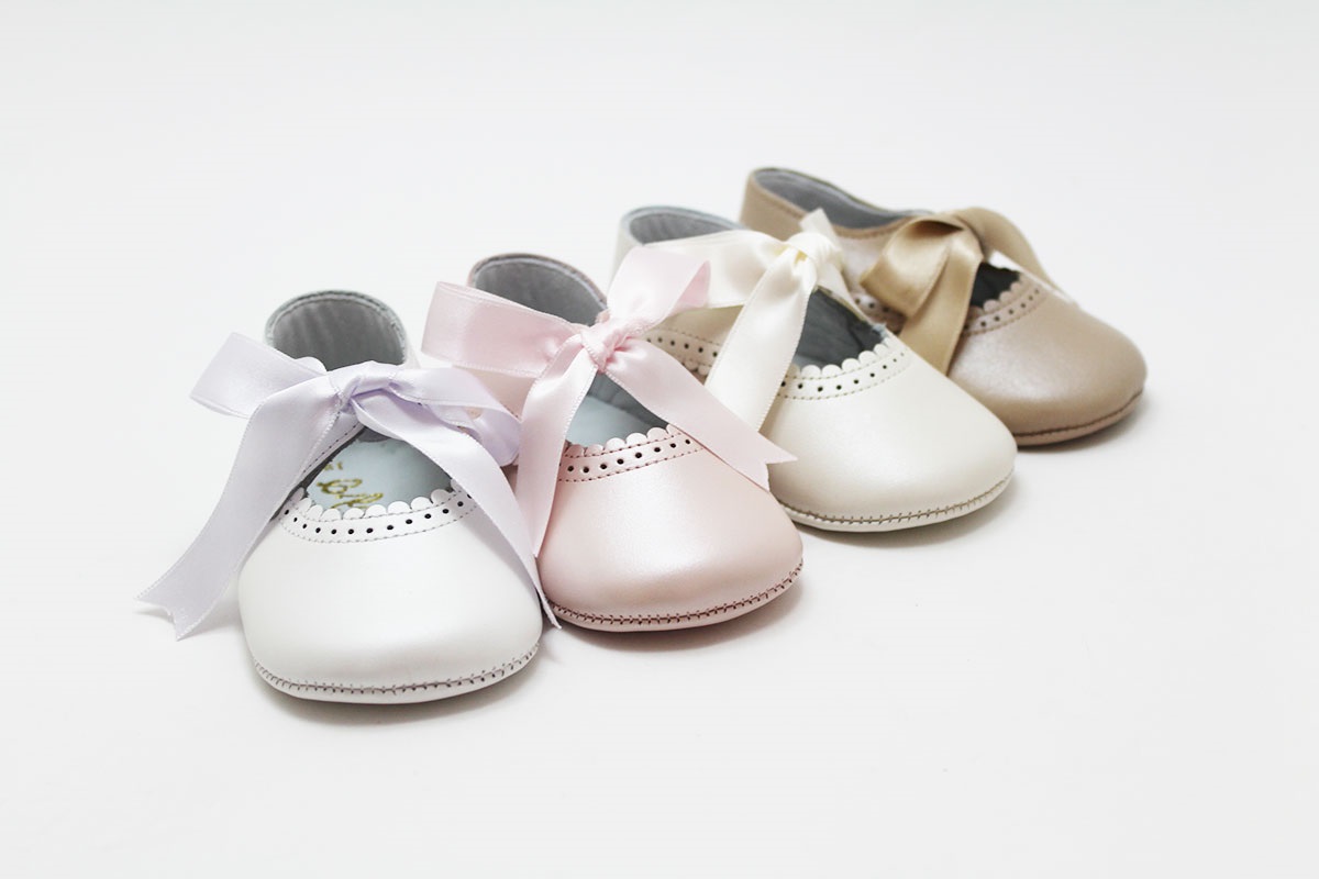 Consejos para combinar los zapatos bebé bautizo con el atuendo perfecto