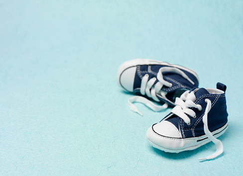 Zapatos para bebés con velcro o cordones