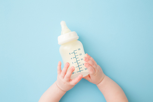 Cuál es la duración de la leche en polvo para bebé una vez preparada?